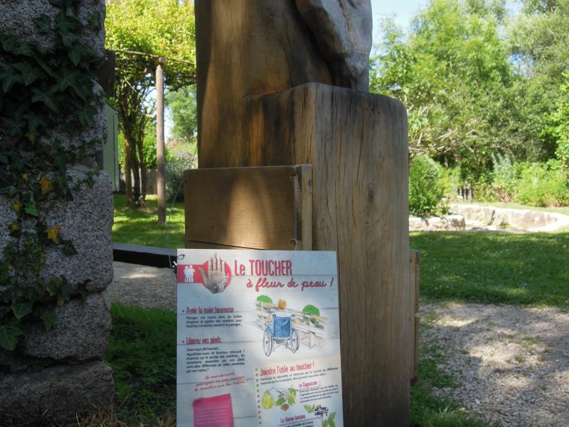 Sentier d'interprétation  les 5 sens.JPG_9