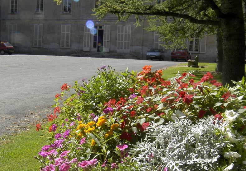 La mairie et son parc