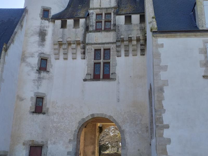 Porche d'entrée du Châtelet