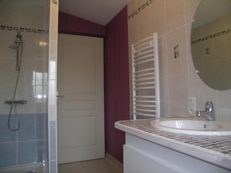 Une salle d'eau
