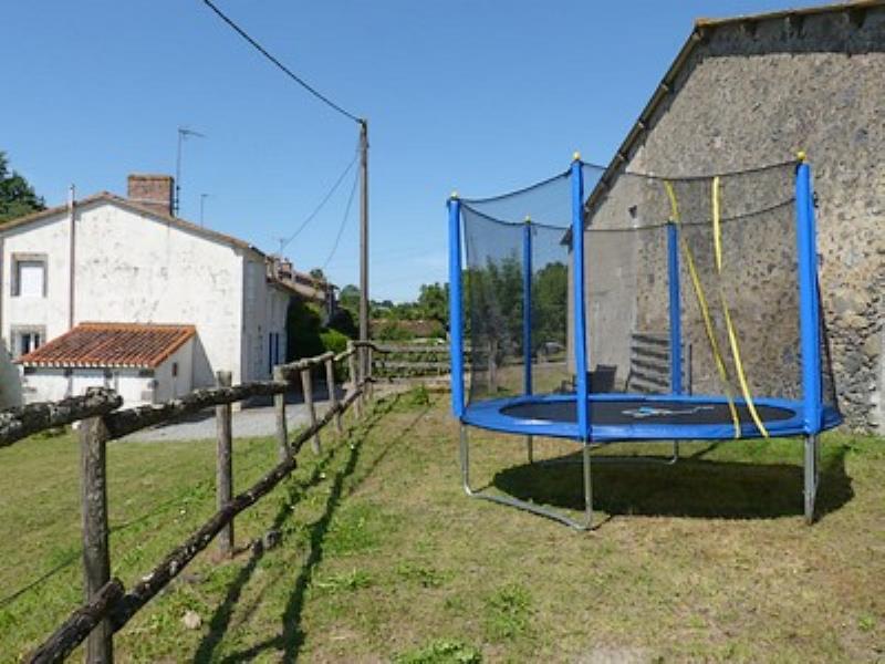 Moncoutant-La Bodinière2-trampoline-sit.jpg_7