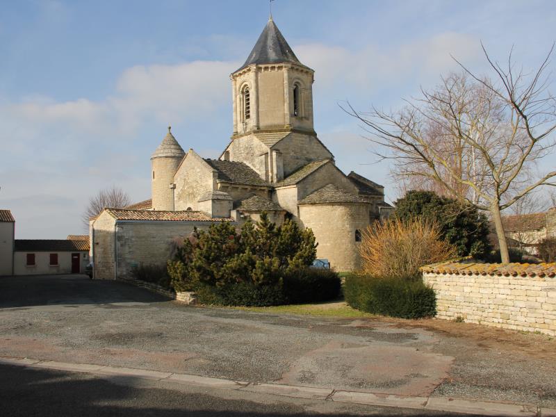 L'église Saint-Jean-l'Evangéliste à Marigny