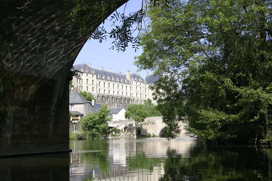 Chateau des ducs de la tremoille patrimoine Thouars Thouarsais.jpg_1