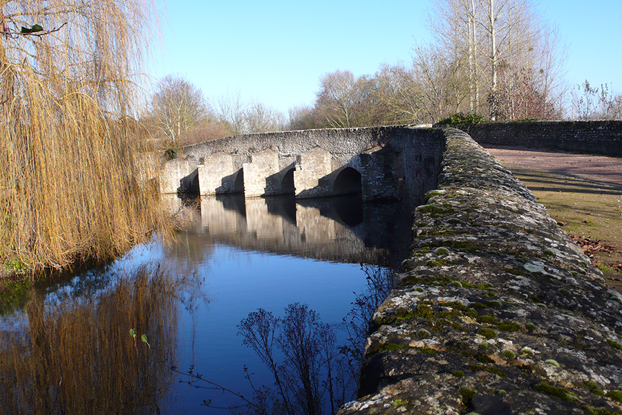 Pont de la Roche patrimoine LuzayThouarsais Nouvelle Aquitaine.jpg_1