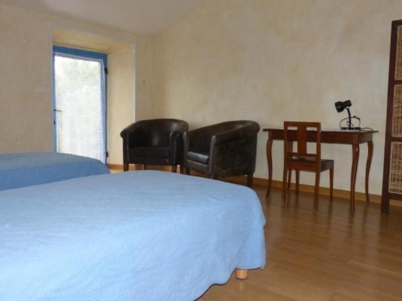 saint-amand-sur-sevre-gite-les-ecorcins-chambre1bis.jpg_5