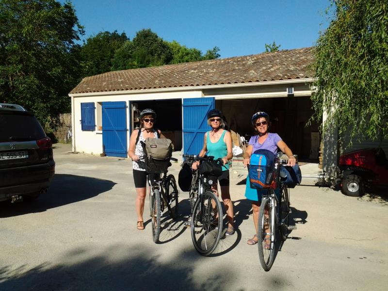 Des cyclo-touristes sur la Vélo Francette