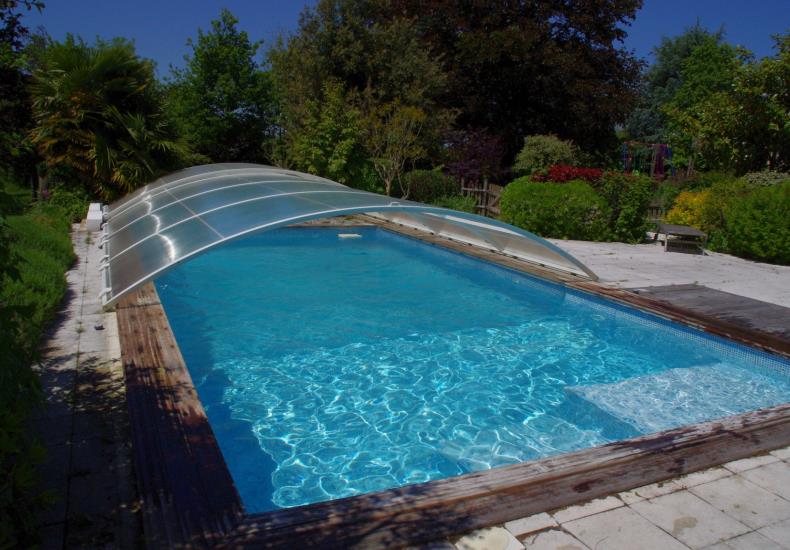 la-foret-sur-sevre-gite-le-bissut-piscine.jpg_1