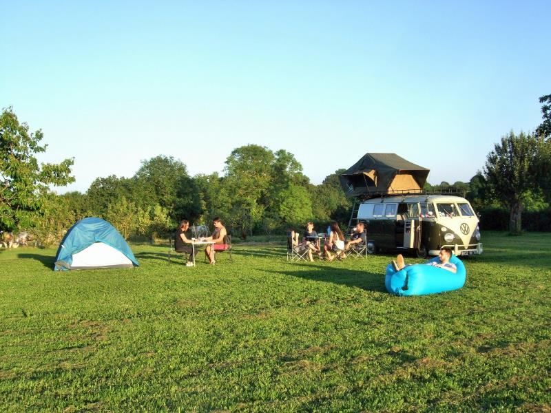Aire-naturelle-de-camping-ICB-la-emplacement