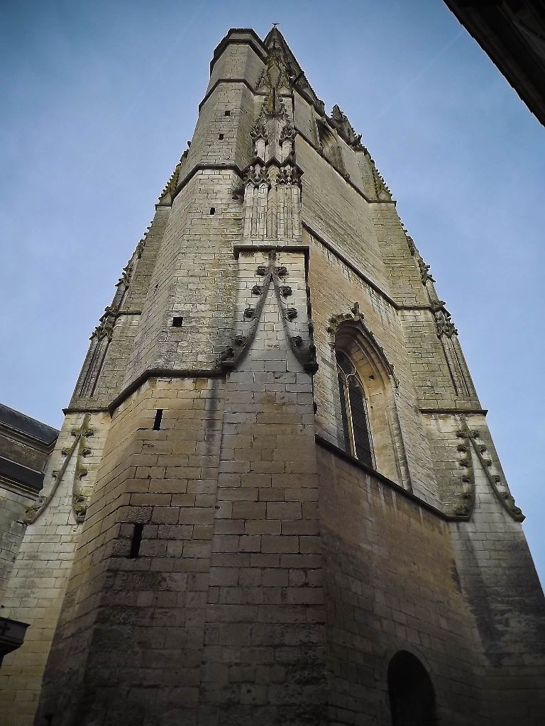 La flèche du clocher de Notre-Dame de Niort