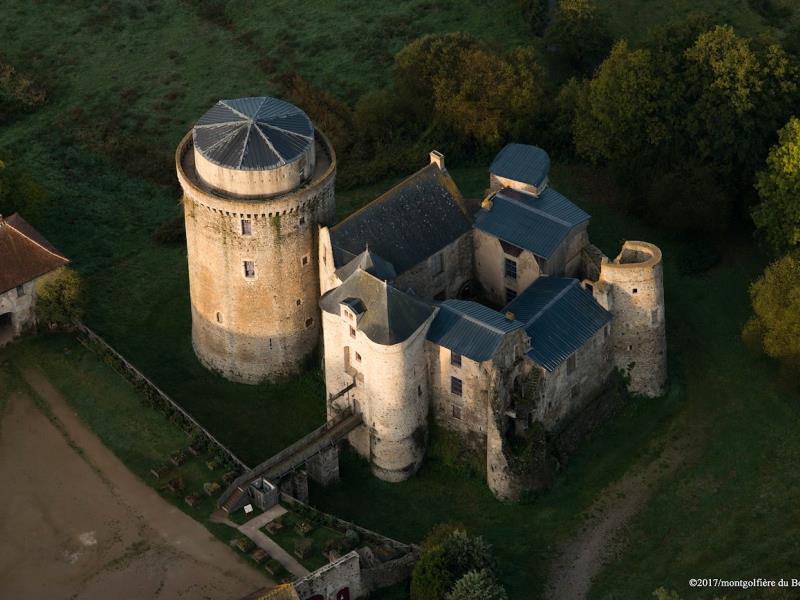 Chateau Saint Mesmin vue aérienne