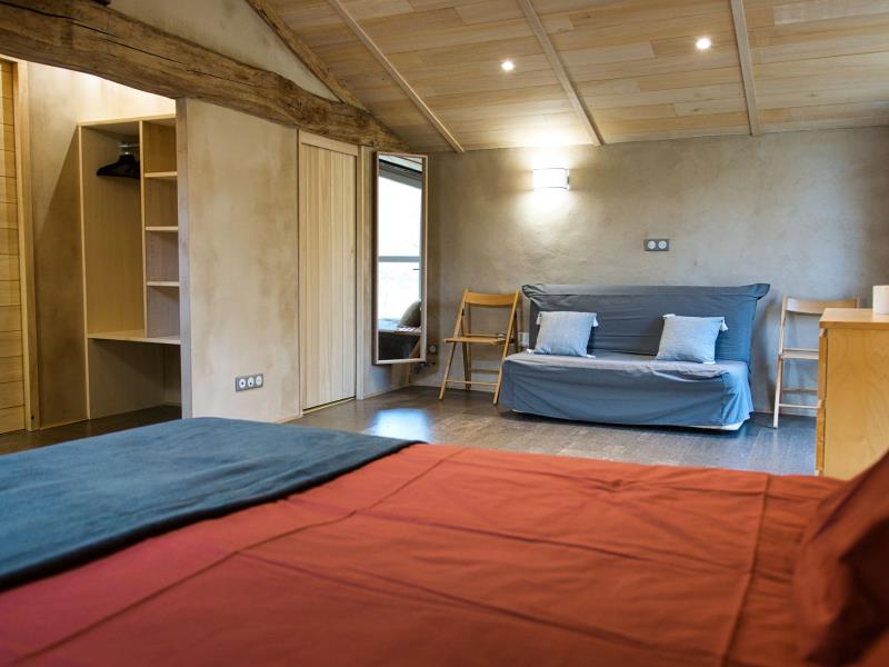 Grande chambre de 24m2 une salle d’eau avec douche à l'italienne, WC indépendant