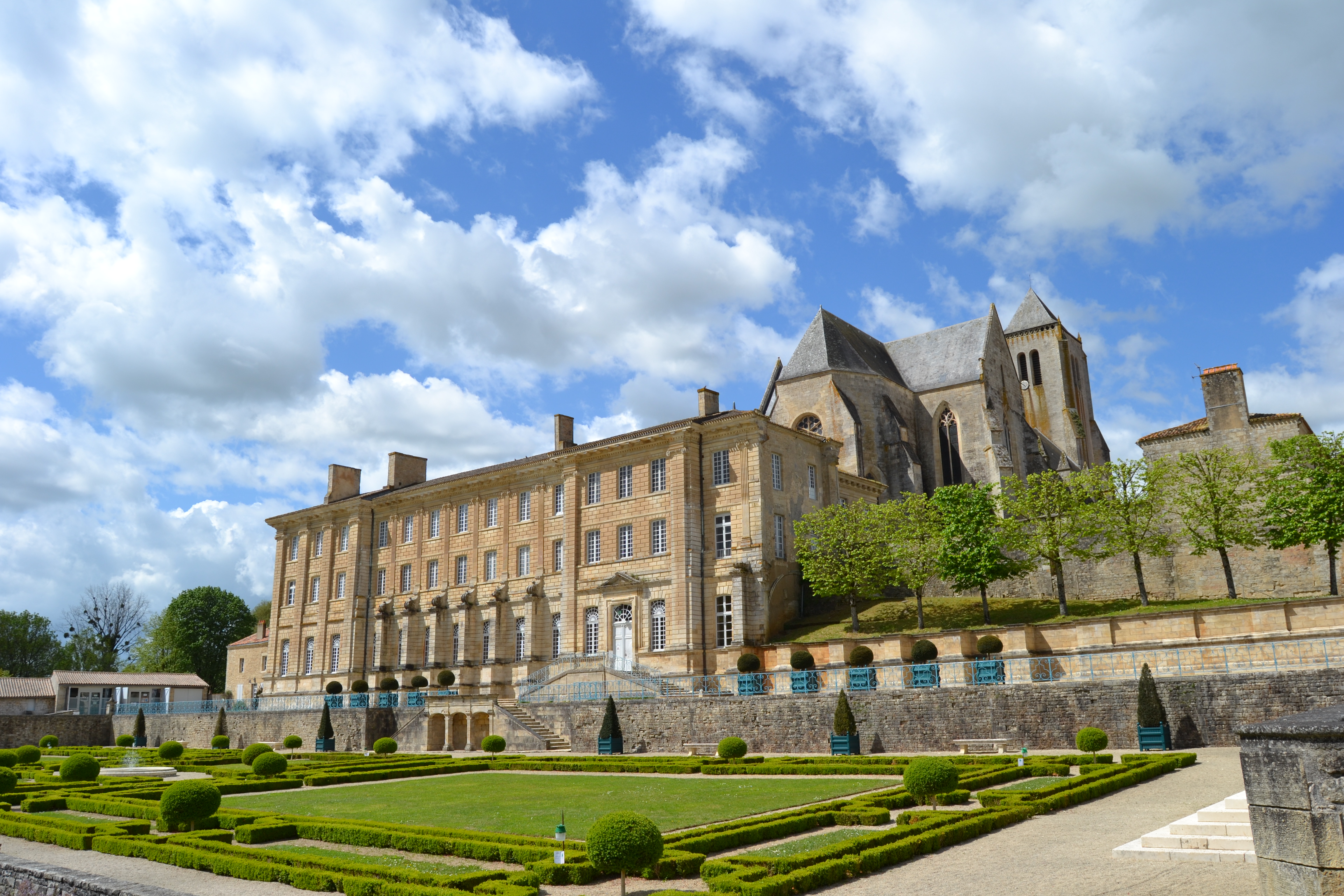 Abbaye Royale de Celles-sur-Belle