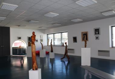 Hall-Expo-vue-1-Isabelle-Joachim-mairie-Coulonges-sur-l-Autize