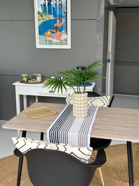 Salle petit déjeuner