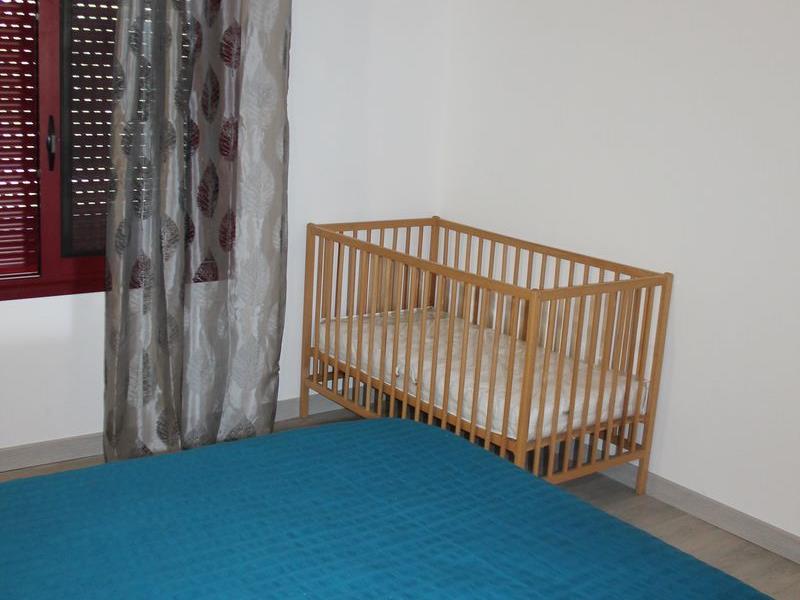 Chambre 1 avec lit bébé