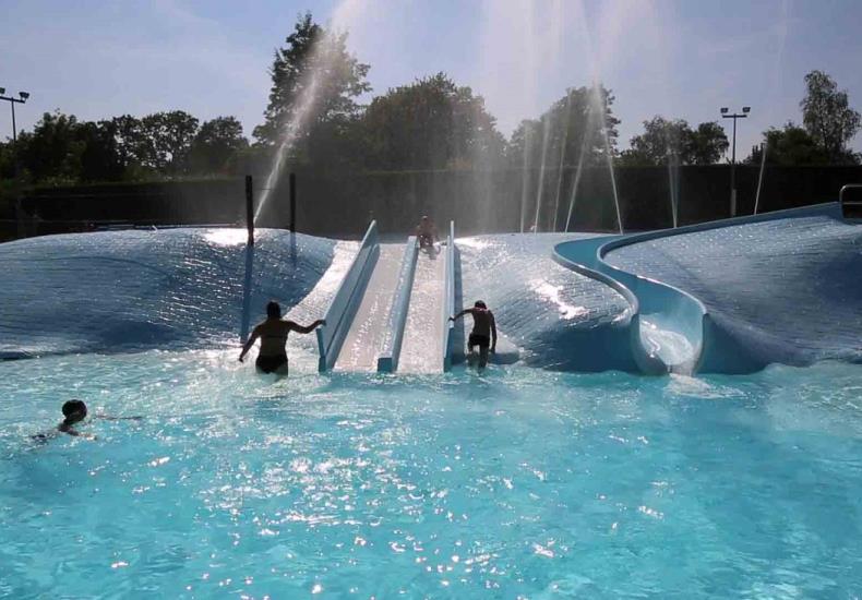 JS1B2815-centre-aquatique-argentonnay-©camping-hautibus-W-1300