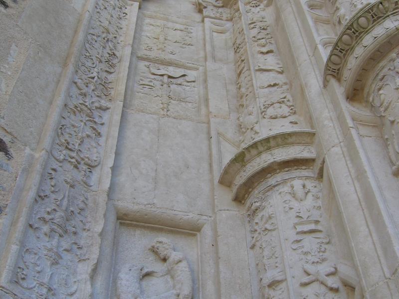 PilierChapelleRompueProtestante-FENIOUX-Jean-PierreBASTY