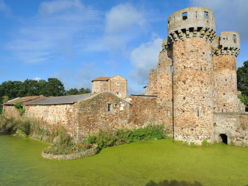douves du château de sanzay