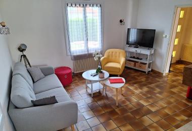 ceizay-gite-au-petit-quebec-salon