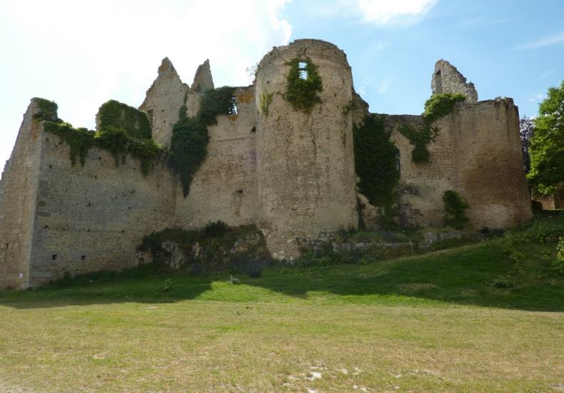 chateau-de-bressuire-2