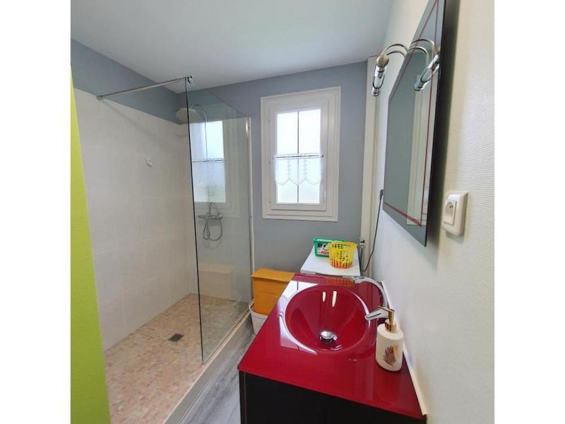 clesse-gite-les-bruyeres-salle-de-bain