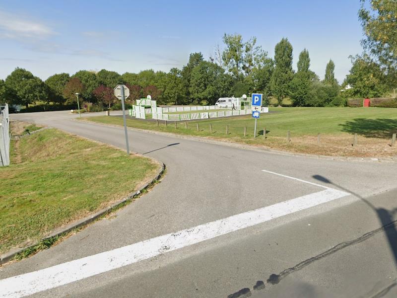 courlay-aire-de-camping-car