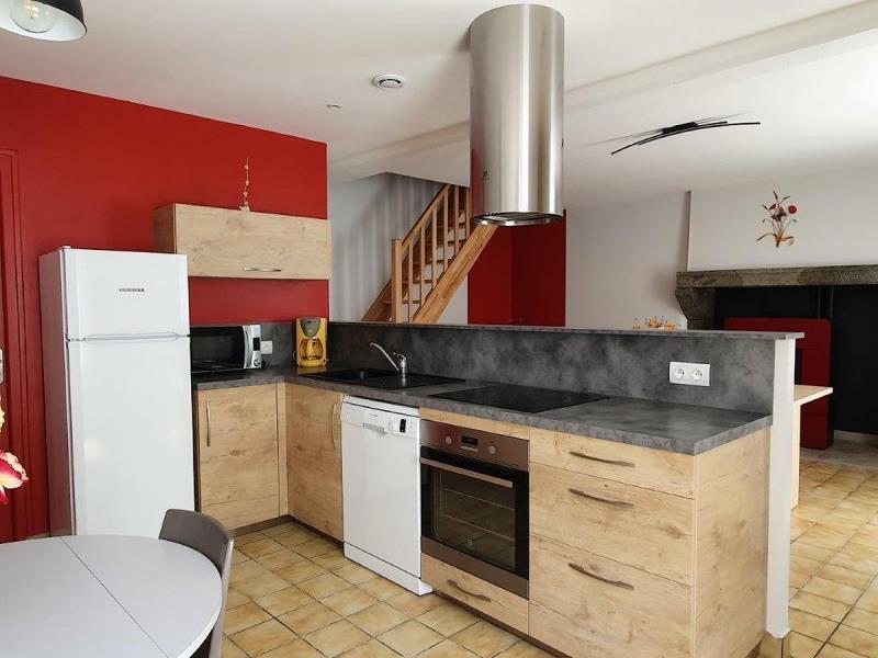 courlay-gite-du-petit-marchais-terrasse-cuisine