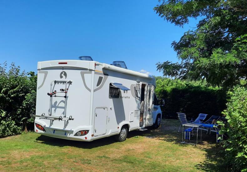 emplacement-camping-car-camping-nord-deux-sevres-argentonnay