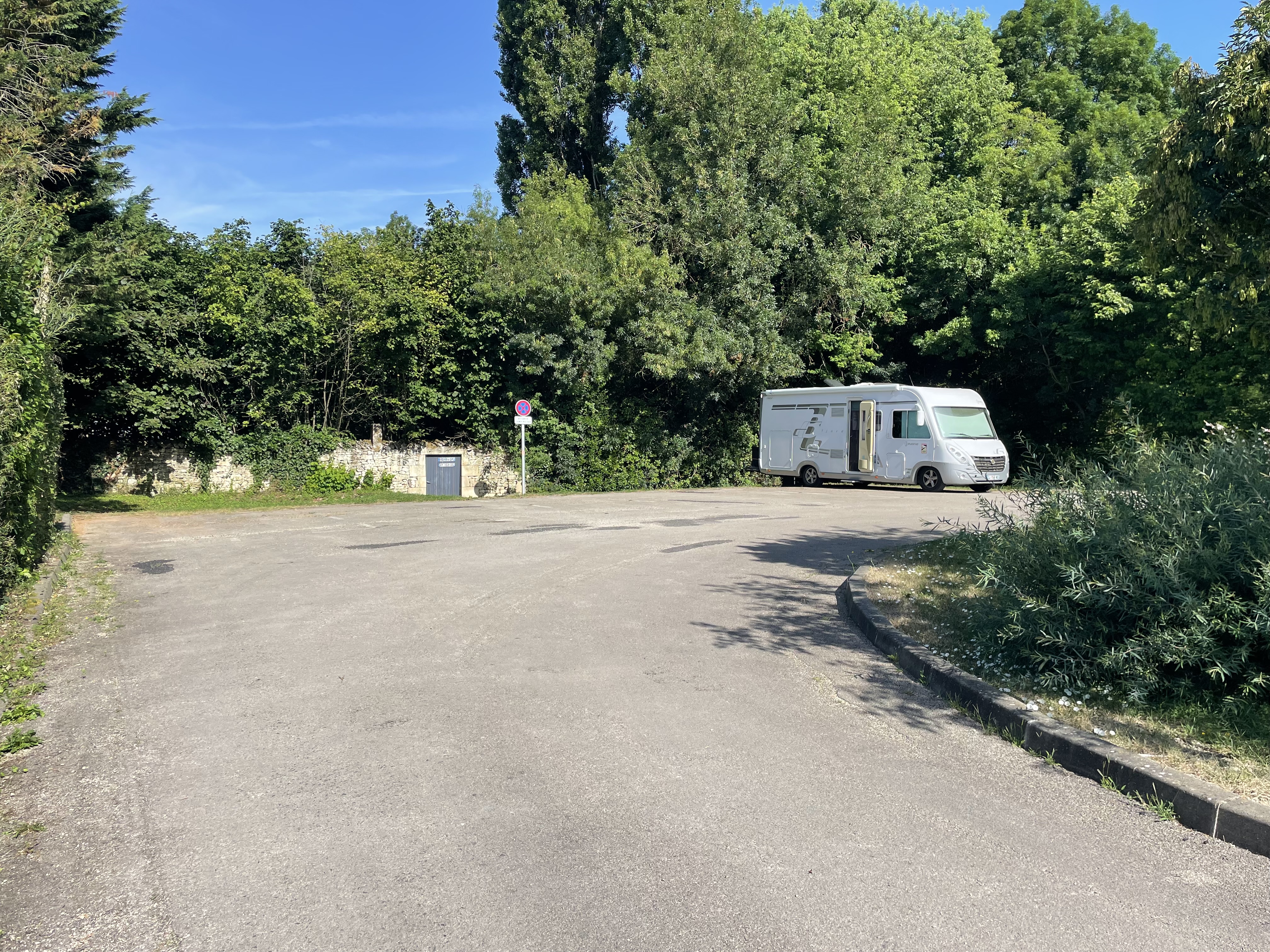 Aire de services pour camping-cars  Echir - Deux-Svres Tourisme