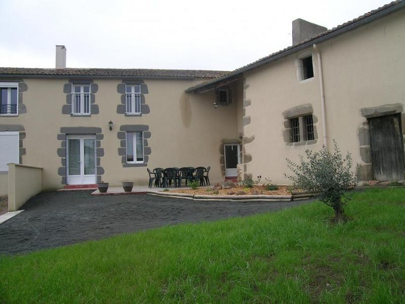 la-chapelle-gaudin-gite-la-thibaudiere-facade1-2