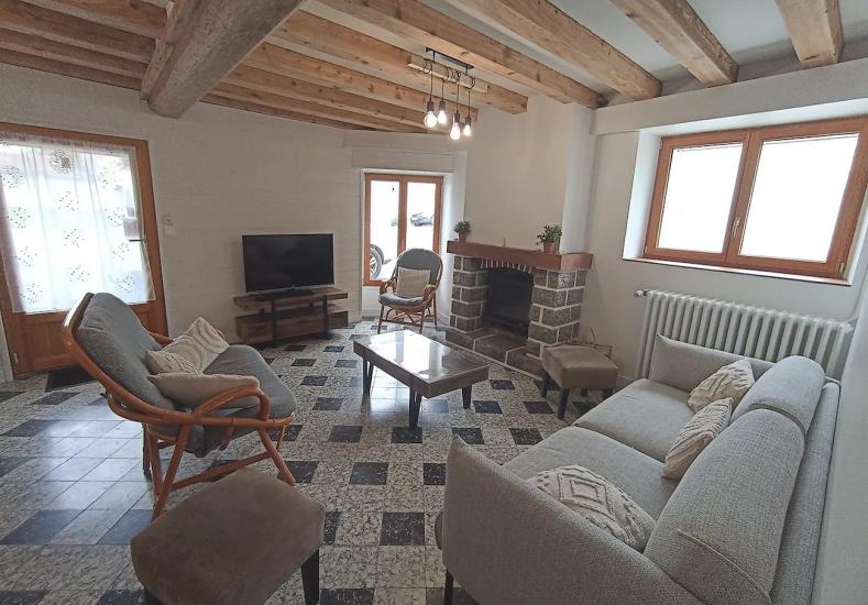 mauleon-gite-au-champ-davoine-salon