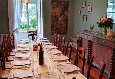 mauleon-gite-le-bois-fichet-salle-a-manger