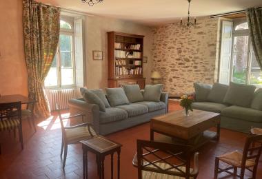 mauleon-gite-le-bois-fichet-salon