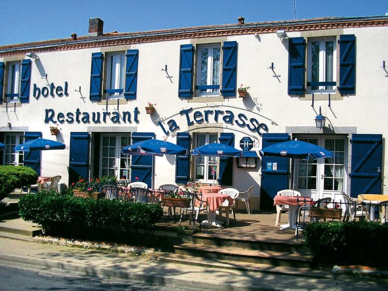 mauleon-hotel-restaurant-la-terrasse-facade-2