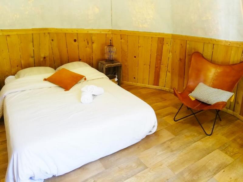 moncoutant-kanopee-hutte-chambre-2-1