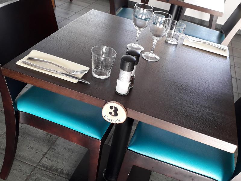 moncoutant-restaurant-latipik-table