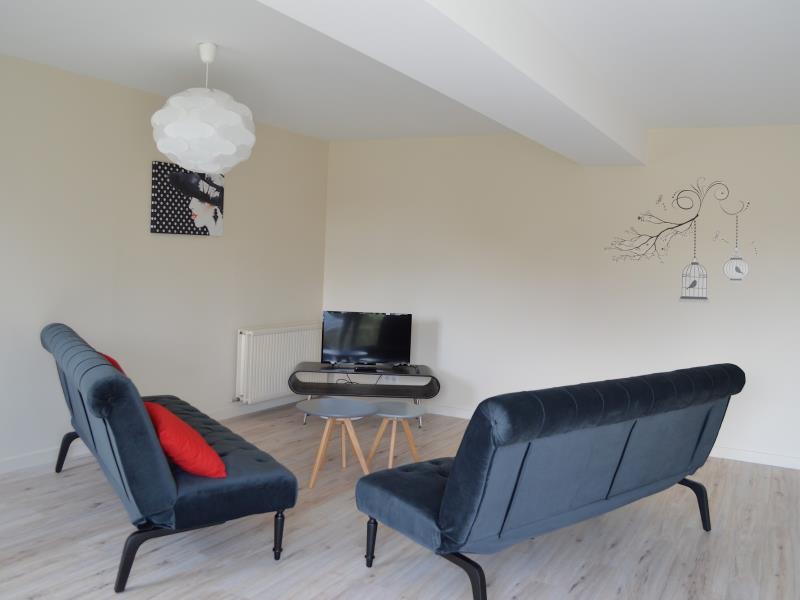 neuvy-bouin-gite-du-rocher-salon