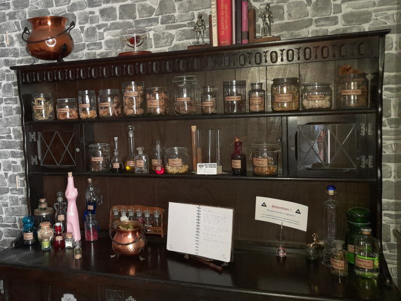 faye-labbesse-chambres-dhotes-chambre1potions
