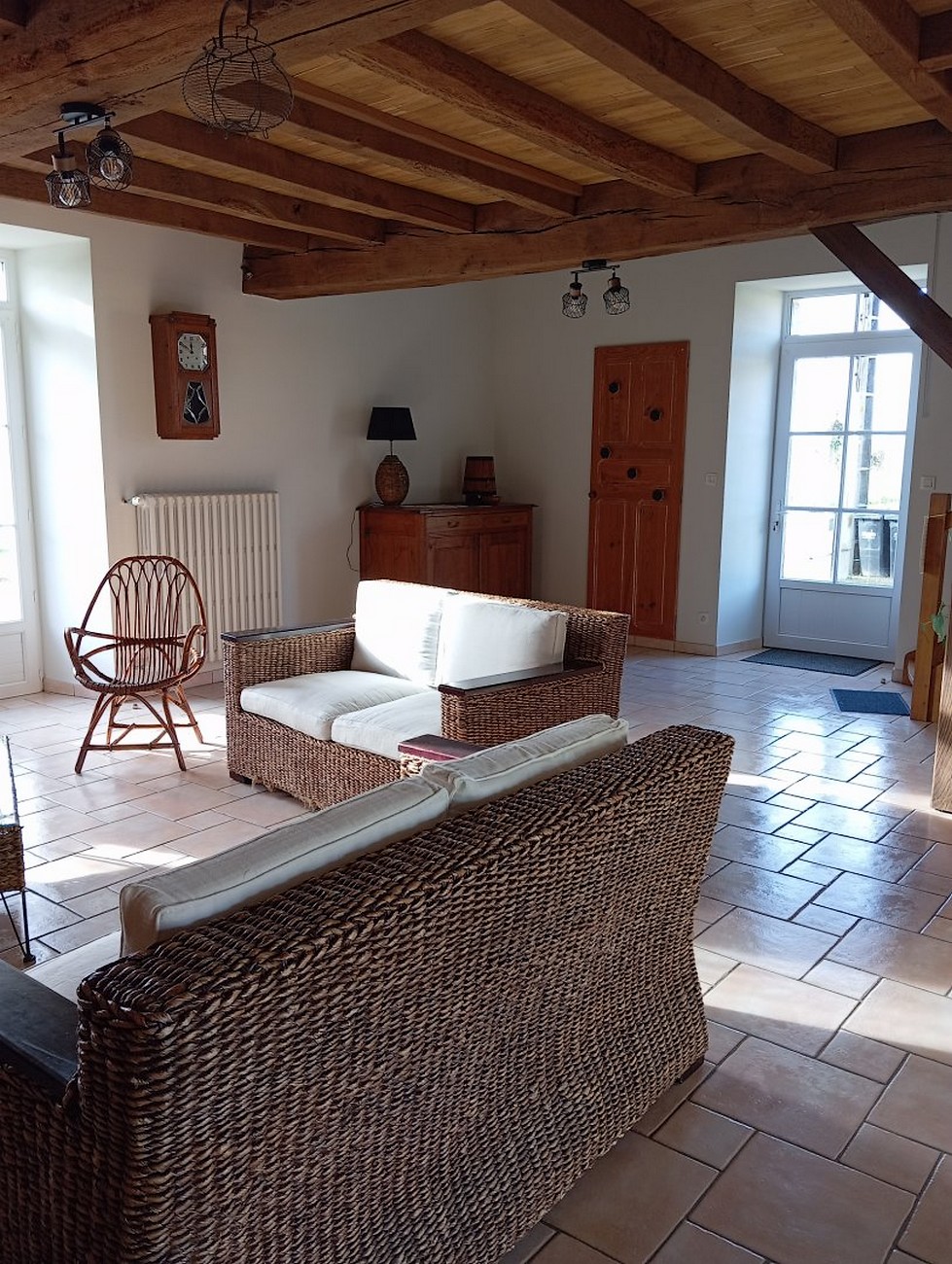 st-amand-sur-sevre-gite-le-grand-puy-loup-salon