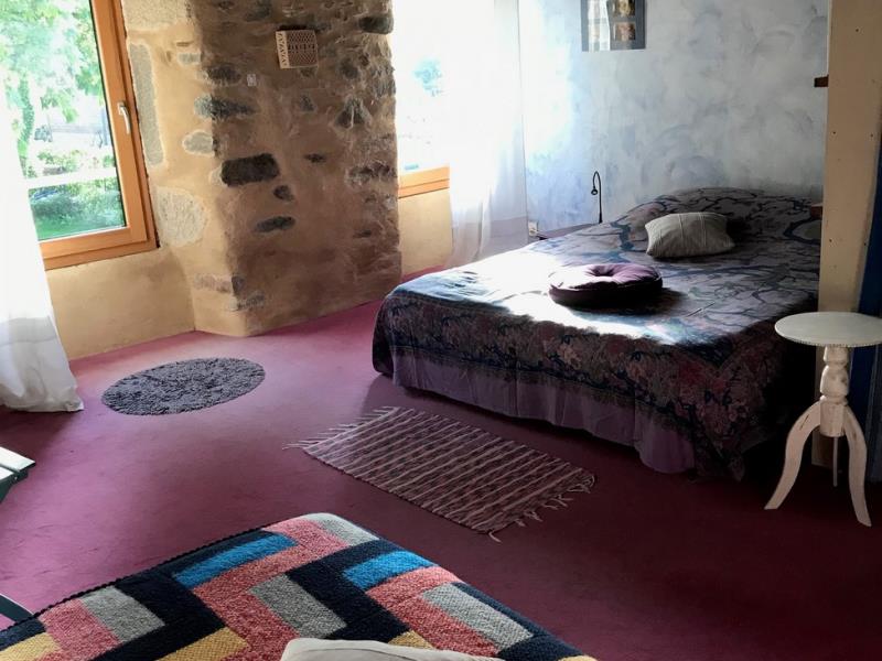 st-jouin-de-milly-gite-la-falourdiere-14pers-chambre4