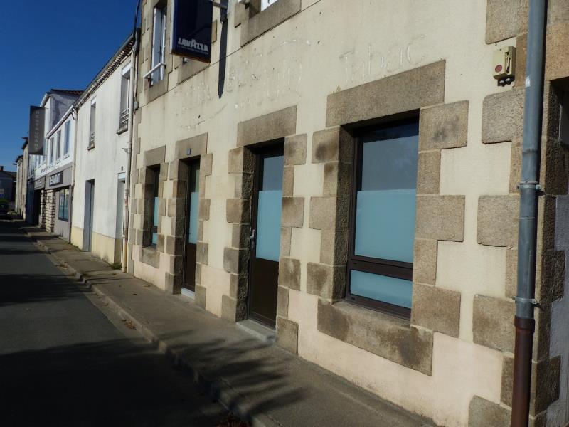 st-pierre-des-echaubrognes-gite-la-gabelle-saint-hilaire-facade-1300