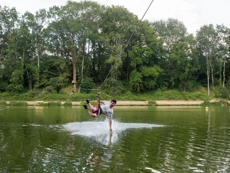 Tyrolienne du plan d'eau